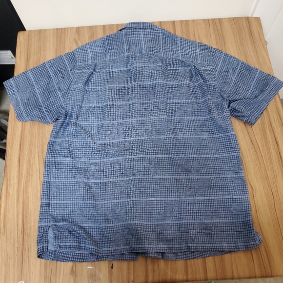 Tommy Bahama Shirt Men's M 100% Silk Blue Button Up Camp Shirt Hawaiian Pockets - Picture 10 of 11